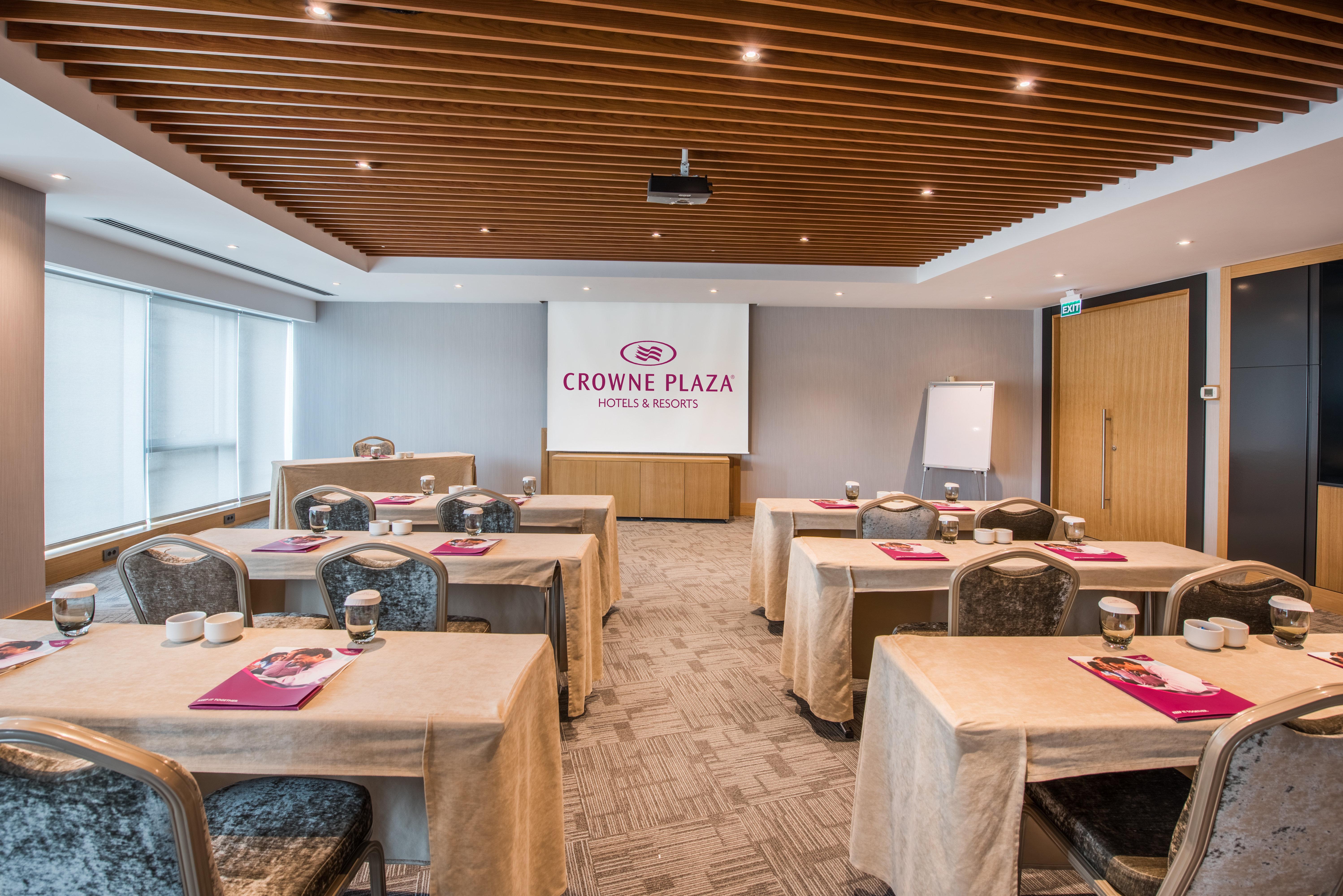 Crowne Plaza Istanbul Oryapark By Ihg Hotel Екстериор снимка