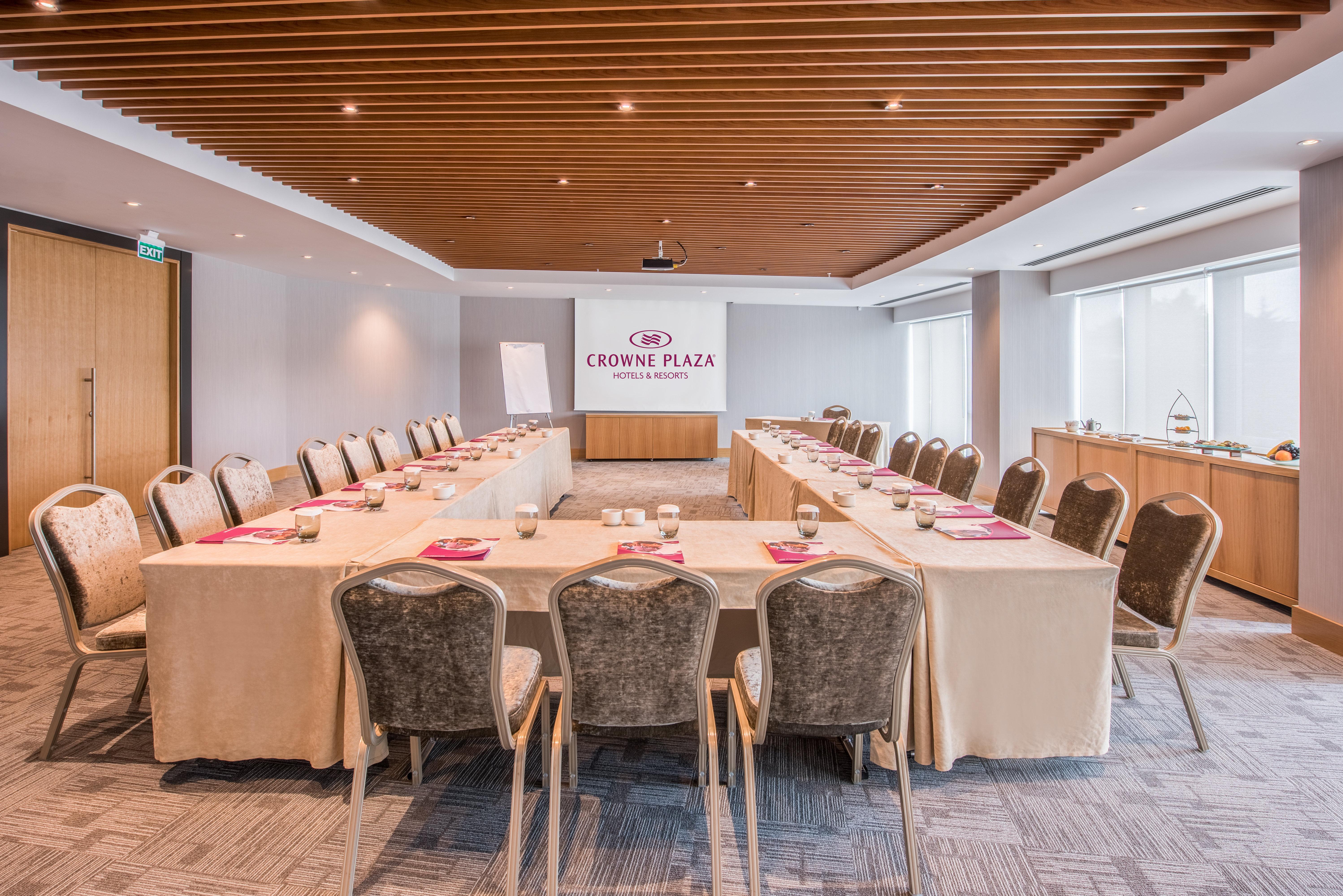 Crowne Plaza Istanbul Oryapark By Ihg Hotel Екстериор снимка